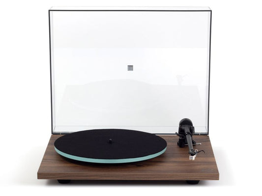 Rega Planar 2 Turntable-Walnut with the new ND3 cartridge