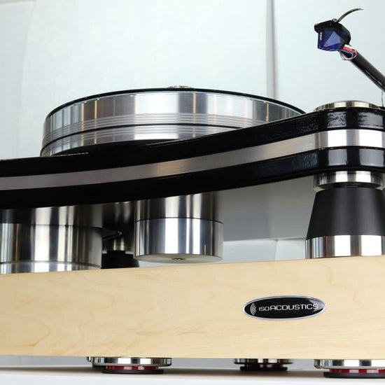 IsoAcoustics - Delos + Turntable