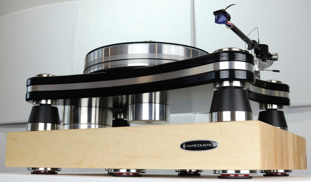 IsoAcoustics - Delos + Turntable